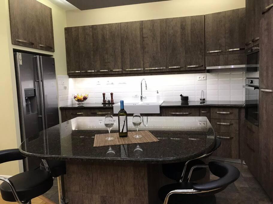 Finer Things Flisvos Beach Condo In Palaio Faliro Atina Dış mekan fotoğraf