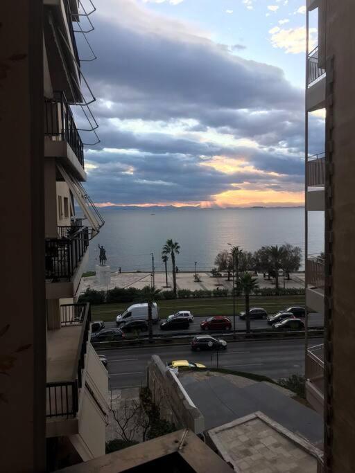 Finer Things Flisvos Beach Condo In Palaio Faliro Atina Dış mekan fotoğraf