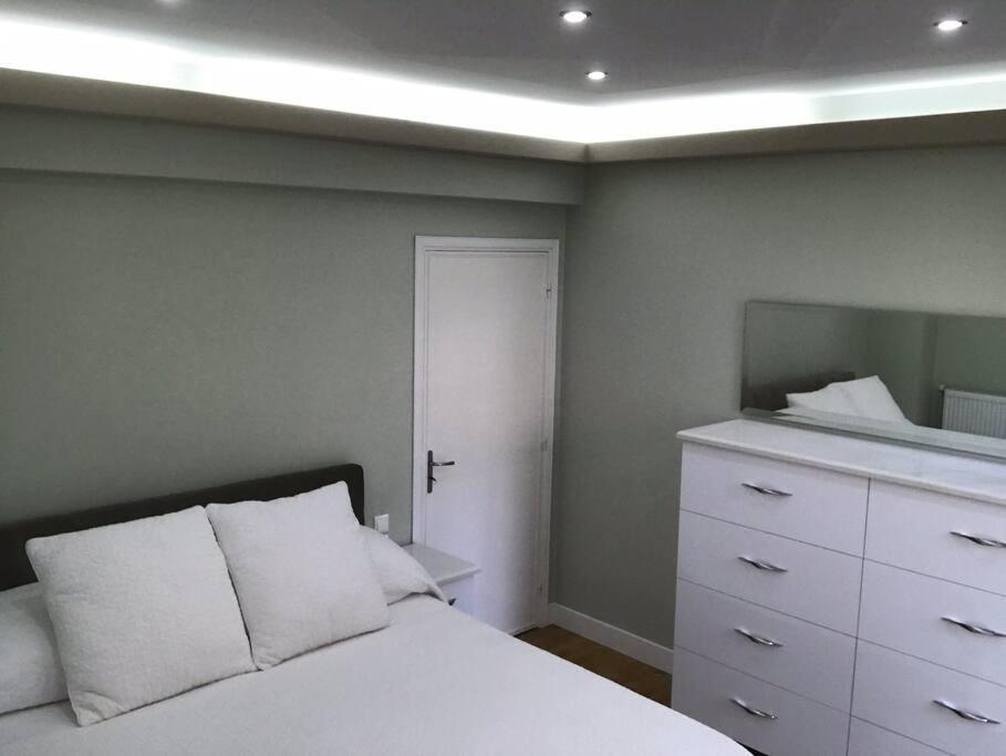 Finer Things Flisvos Beach Condo In Palaio Faliro Atina Dış mekan fotoğraf