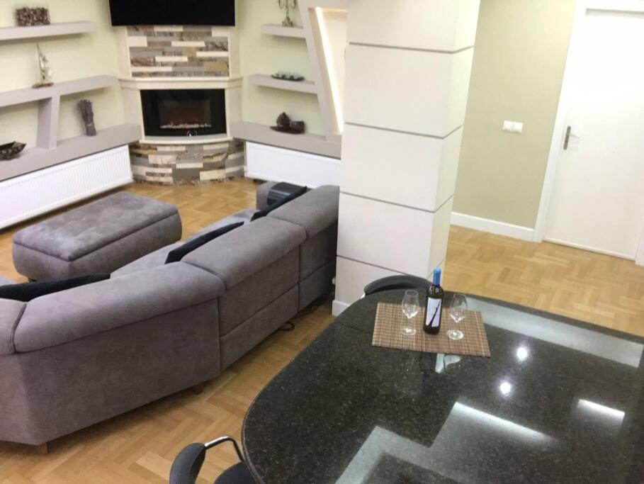 Finer Things Flisvos Beach Condo In Palaio Faliro Atina Dış mekan fotoğraf