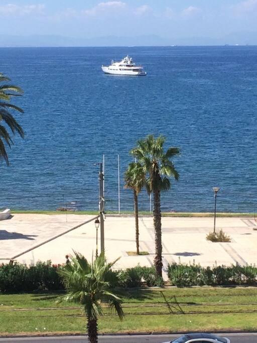 Finer Things Flisvos Beach Condo In Palaio Faliro Atina Dış mekan fotoğraf
